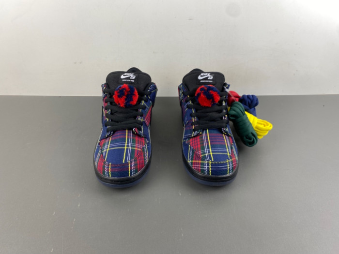 Nike SB Dunk Low “Nardwuar” II1493-600