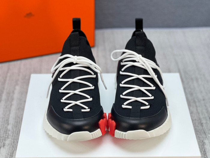 H**me5 sneaker hms011