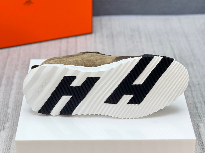 H**me5 sneaker hms004