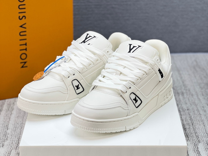 l0vis Vvtt0n lv trainer l&v-263